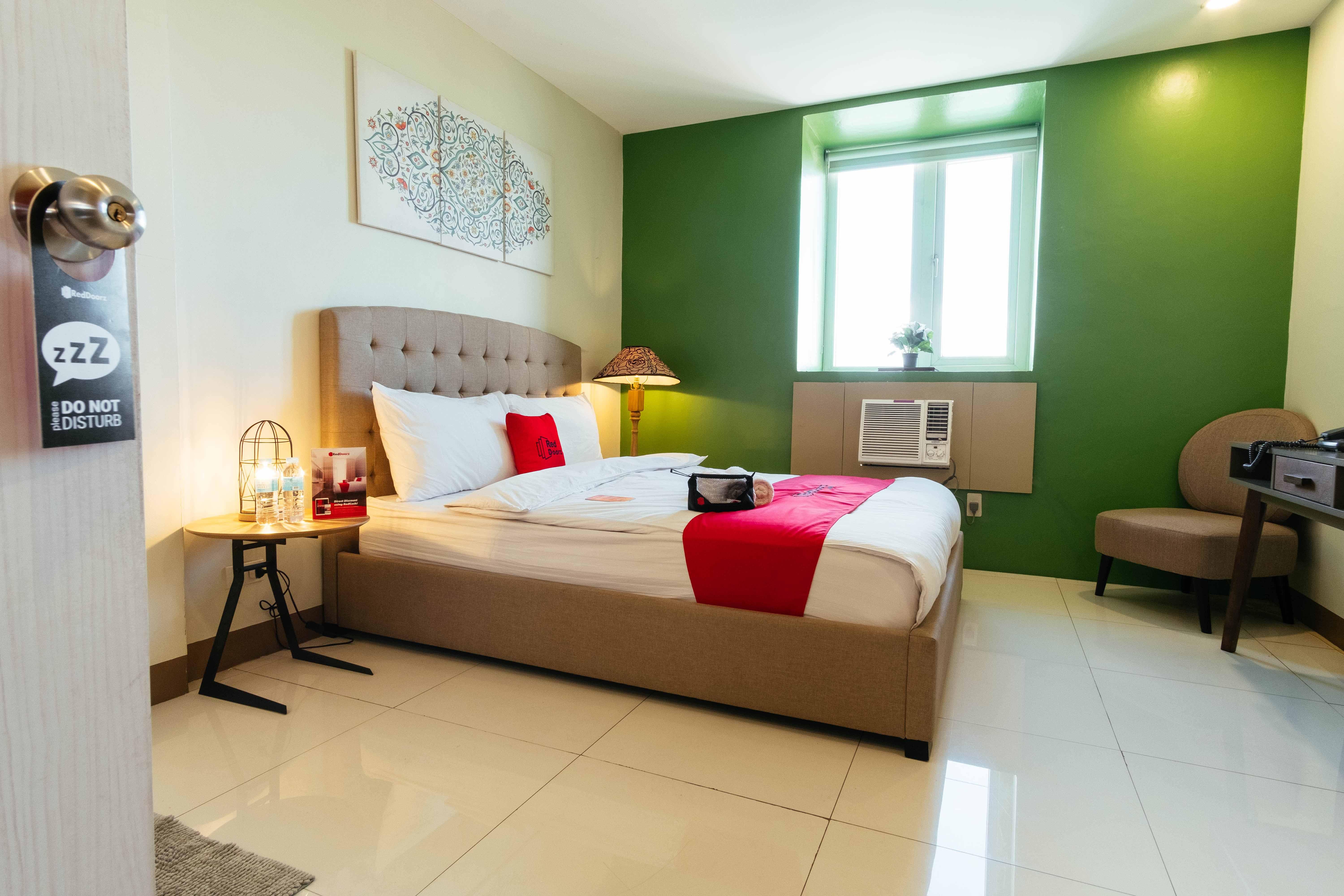 Reddoorz Plus @ Kamuning Quezon City Extérieur photo